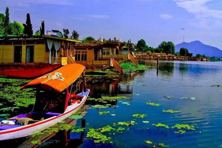  04 Nights 05 Days Kashmir LTC Package